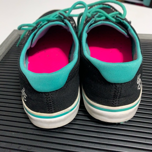 navy skechers size 5